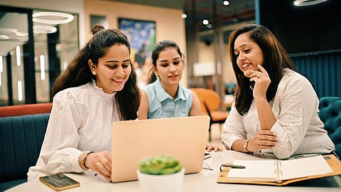 பெண்கள் ஸ்டார்ட்-அப் நிறுவனங்கள்: நிதி திரட்டுவதில் இந்தியாவுக்கு 2-ம் இடம்