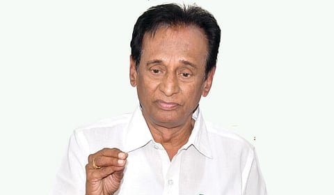 அதிமுக முன்னாள் அமைச்சர் செம்மலை