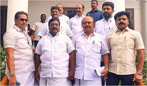 பெஞ்சல் புயல் நிவாரண பிரச்சினை: புதுச்சேரி சட்டப்பேரவையிலிருந்து திமுக, காங்., வெளிநடப்பு