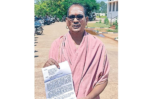 சூரியனார்கோயில் ஆதீனத்துக்கு சொந்தமான ரூ.100 கோடி மதிப்பிலான சிலைகள் திருட்டு: முன்னாள் ஆதீனகர்த்தர் புகார்