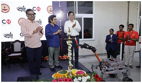 சென்னை ஐஐடியில் மாணவர்கள் உருவாக்கிய தொழில்நுட்ப கண்டுபிடிப்புகளின் கண்காட்சி