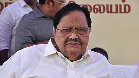 பொது இடங்களில் உள்ள திமுக கொடிக் கம்பங்களை அகற்ற துரைமுருகன் அறிவுறுத்தல்