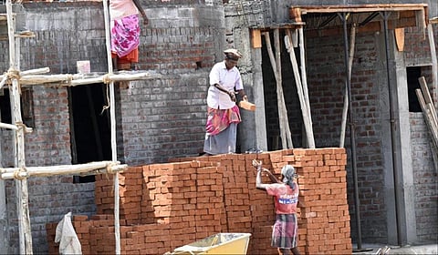 ‘முதல்வரின் வீடுகள் மறுகட்டுமான திட்டம்’ - பயனாளிகள் தேர்வுக்கு வழிகாட்டுதல்கள் என்னென்ன?