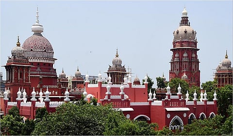 தமிழகத்தில் தடை செய்யப்பட்ட பிஎஸ்-4 வாகனங்கள் மோசடியாக பதிவா? - அரசு பதிலளிக்க ஐகோர்ட் உத்தரவு