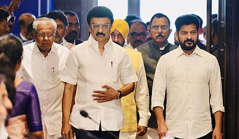 தொகுதி மறுவரையறை செய்வதை 25 ஆண்டுகள் தள்ளிவைக்க வேண்டும்: கூட்டு குழு கூட்டத்தில் தீர்மானம்