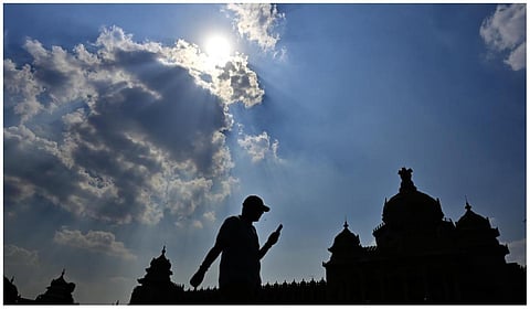அதிகரிக்கும் வெயில்: தற்காப்பு வழிமுறைகளை வெளியிட்ட கோவை மாநகராட்சி