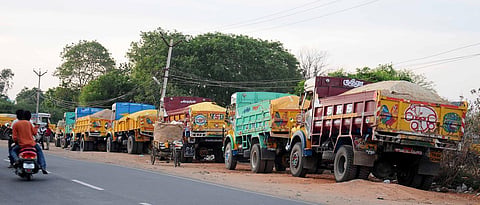 காலாவதியான சுங்கச்சாவடியை அகற்ற கோரி ஏப். 1-ல் லாரி உரிமையாளர்கள் முற்றுகை போராட்டம்