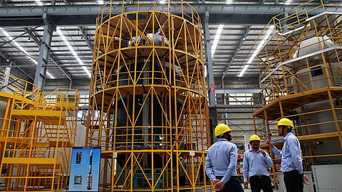 எல்விஎம்-3 ராக்கெட்டில் பயன்படுத்தப்படும் செமி கிரையோஜெனிக் இன்ஜின் சோதனை வெற்றி: இஸ்ரோ விஞ்ஞானிகள் சாதனை