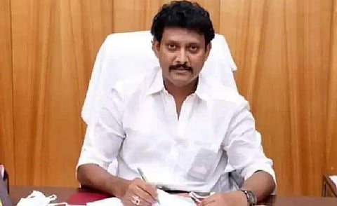பள்ளி கட்டிடங்களின் பராமரிப்பு பணி விவரம்: அனைத்து தொகுதி எம்எல்ஏக்களுக்கும் அமைச்சர் கடிதம்
