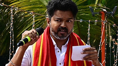 பாஜக அரசு நிறுவியுள்ள மிக மோசமான பெரும்பான்மைவாத ஆதிக்க அரசியல்: வக்பு மசோதா குறித்து விஜய் சாடல்
