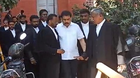 சட்டவிரோத பணப்பரிமாற்ற தடைச் சட்ட வழக்கு: தலைமறைவாக இருந்த செந்தில் பாலாஜி சகோதரர் ஆஜர்