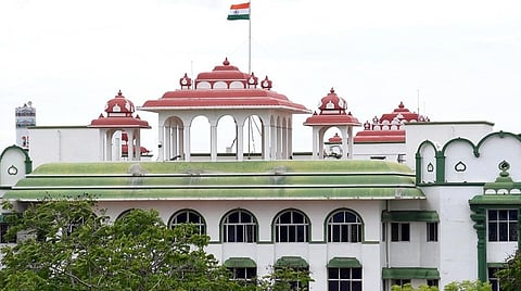 பழிவாங்கும் நோக்கத்துடன் செய்யும் டிரான்ஸ்பர்களை ஒருபோதும் ஏற்க முடியாது: உயர் நீதிமன்ற மதுரை அமர்வு உத்தரவு