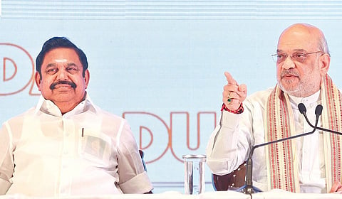 பாஜக கூட்டணிக்கு எதிர்ப்பு: ​அதிமுக முன்னாள் எம்எல்ஏ விலகல்