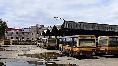 போக்குவரத்து கழகங்கள் ரூ.13 கோடி நிலுவை: ஊழியர்களுக்கு கடன் வழங்க கூட்டுறவு சங்கம் மறுப்பு