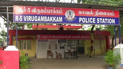 விருகம்பாக்கம் எம்எல்ஏ பெயரை குறிப்பிட்டு கேன்டீனை இடித்ததாக புகார்: போலீஸார் விசாரணை