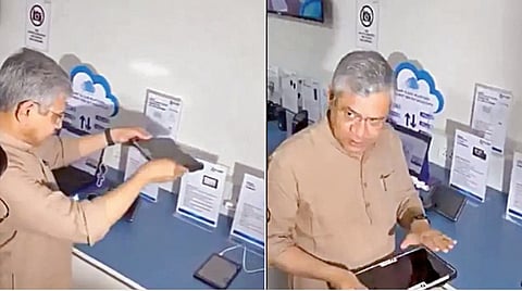 ஹரியானாவின் குருகிராமில் உள்ள விவிடிஎன் நிறுவனத்தில் டேப்லெட்டை கீழே போட்டு சோதனை செய்த மத்திய அமைச்சர் அஸ்வினி வைஷ்ணவ்.