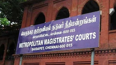 இபிஎஸ் குறித்த அவதூறு கருத்து: யூடியூபர் ஸ்ரீவித்யா ஆஜராக சைதை நீதிமன்றம் உத்தரவு