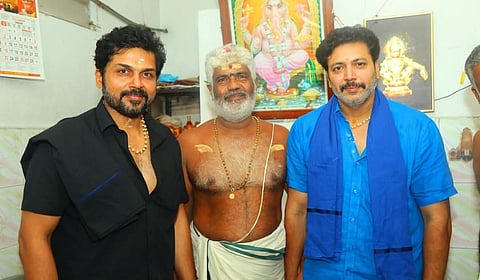 முதல் முறையாக சபரிமலை தரிசனம்: கார்த்தி நெகிழ்ச்சி