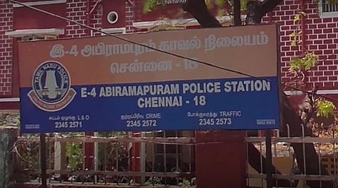 சென்னை | சிறு​வனை கடித்த நாய்: தட்​டிக்​கேட்ட தாய் மீது தாக்​குதல்