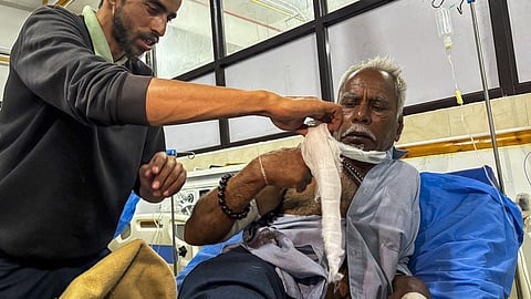காஷ்மீர் தாக்குதல்: டெல்லி தமிழ்நாடு இல்லத்தில் 24 மணி நேர உதவி மையம் தொடக்கம்