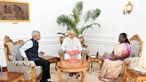 பஹல்காம் தாக்குதல் குறித்து குடியரசு தலைவர் முர்முவிடம் அமித் ஷா, ஜெய்சங்கர் விளக்கம்