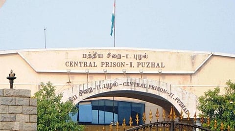 புழல் மத்திய சிறையில் 42 கிராம் கஞ்சா பறிமுதல்
