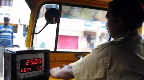 ஆட்டோ மீட்டர் கட்டண உயர்வு: தீவிர பரிசீலனையில் இருப்பதாக அரசு தகவல்