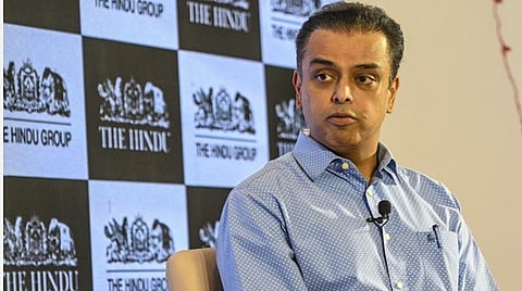 பஹல்காம் தாக்குதலின் போது தாக்கரே குடும்பம் சுற்றுலா: மிலிந்த் தியோரா குற்றச்சாட்டு
