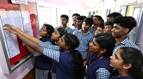 பிளஸ் 2 பொதுத் தேர்வில் 26,887 மாணவர்கள் ‘நூற்றுக்கு நூறு’!