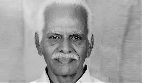 முன்னாள் தலைமைச் செயலர் இறையன்புவின் தந்தை வெங்கடாசலம் சேலத்தில் காலமானார்.