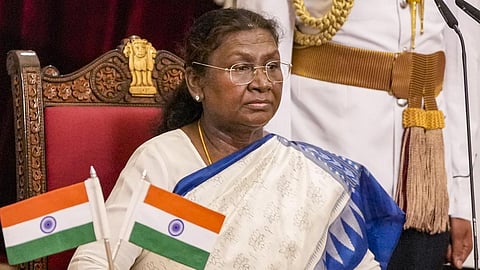 மசோதாக்கள் குறித்து முடிவெடுக்க காலக்கெடு நிர்ணயம்: உச்ச நீதிமன்றத்துக்கு குடியரசு தலைவரின் 14 கேள்விகள் என்ன?