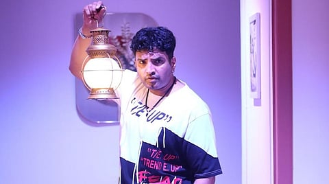 சர்ச்சைக்குரிய பாடல் நீக்கப்பட்டதாக தகவல்: சந்தானம் படத்துக்கு தடை கோரிய வழக்கு முடித்துவைப்பு