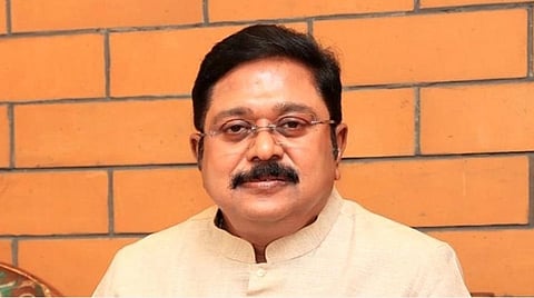 இடைநிலை ஆசிரியர்களுக்கு ஊதிய உயர்வு: டிடிவி தினகரன் வலியுறுத்தல்