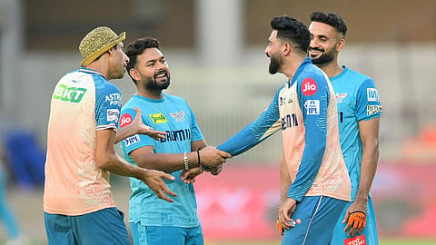 லக்னோ சூப்பர் ஜெயண்ட்ஸுடன் இன்று மோதல்: 10-வது வெற்றியை பெறும் முனைப்பில் குஜராத்