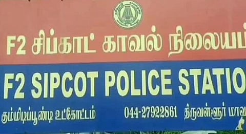 கும்மிடிப்பூண்டி: பூட்டிய ஆலையில் இரும்பு பொருட்கள், பொக்லைன் இயந்திரங்கள் திருட்டு: 5 பேர் கைது