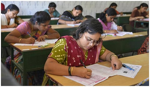 ஊரக வளர்ச்சித் துறையில் எழுத்தர், ஓட்டுநர், காவலர் பணிக்கான வயது வரம்பை உயர்த்த அன்புமணி வலியுறுத்தல்