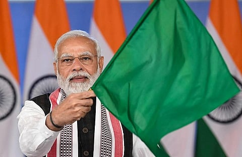 நாட்டின் முதலாவது 9,000 எச்.பி. திறன் கொண்ட ரயில் இன்ஜின் - பிரதமர் மோடி நாட்டுக்கு அர்ப்பணிக்கிறார்