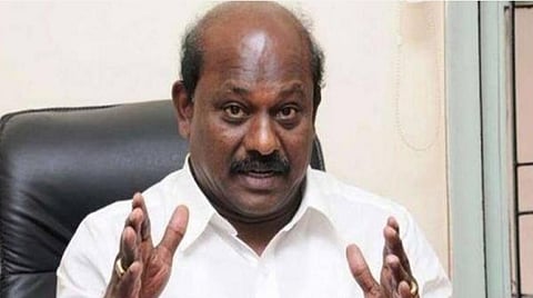 ஆன்லைன் வர்த்தகத்தால் வணிகர்களுக்கு கடும் பாதிப்பு: விக்​கிரம​ராஜா கருத்து