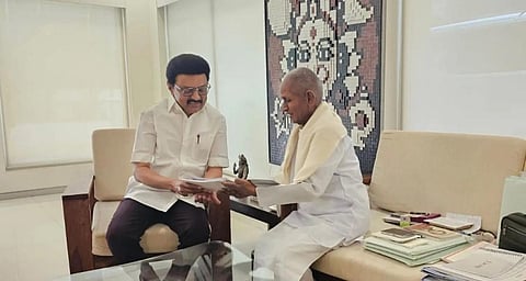 இளையராஜாவுடன் முதல்வர் ஸ்டாலின் | லண்டன் செல்வதற்கு முன்னர் நடந்த சந்திப்பின் போது எடுக்கப்பட்ட புகைப்படம்.