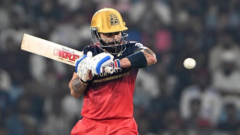 டெஸ்ட் கிரிக்கெட் பாணியில் ஆடிய விராட் கோலி: ரசிகர்கள் விரக்தி @ IPL Final
