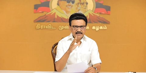 திமுக மாவட்ட செயலாளர்களிடம் காணொலி மூலம் ஆலோசனை நடத்திய முதல்​வர் மு.க.ஸ்​டா​லின்.