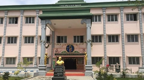 உதவி தொகையுடன் கூடிய எம்.ஏ. தமிழ் படிப்புக்கு விண்ணப்பிக்க அவகாசம்