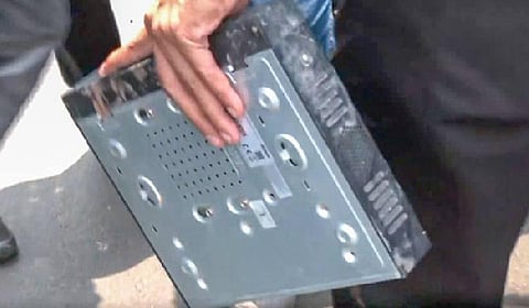 மீட்கப்பட்ட  டிவிஆர்.