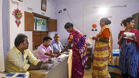 கேரளா, குஜராத், பஞ்சாப், மேற்கு வங்கம்: 4 மாநில இடைத்தேர்தல் அமைதியாக நடந்தது