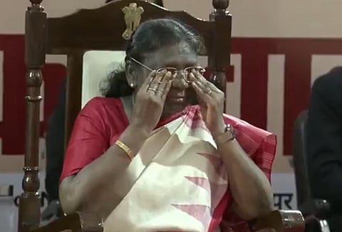 மாற்றுத் திறனாளி மாணவர்கள் பாடிய பிறந்தநாள் வாழ்த்துப் பாடல் - கண் கலங்கிய குடியரசுத் தலைவர் திரவுபதி முர்மு!