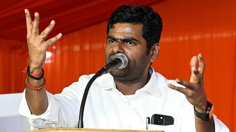 பொது இடங்களில் மது அருந்துவதை தடுக்க கண்காணிப்பை தீவிரப்படுத்த வேண்டும்: அண்ணாமலை வலியுறுத்தல்