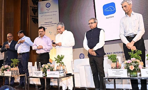 பயணிகளின் அனைத்து தேவைகளுக்குமான ரயில்ஒன் செயலி - ரயில்வே அமைச்சர் அறிமுகம்