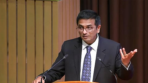 அரசு பங்களாவை காலி செய்ய தாமதம் ஏன்? - முன்னாள் தலைமை நீதிபதி சந்திரசூட் விளக்கம்