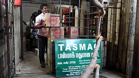 சென்னையில் ஆக.5-ல் உண்ணாவிரதப் போராட்டம்: டாஸ்மாக் ஊழியர்கள் சம்மேளனம் அறிவிப்பு