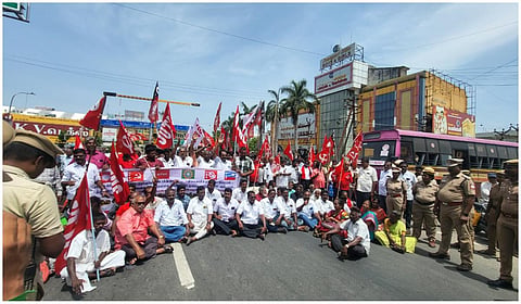 கடலூரில் தொழிற்சங்கத்தினர் 15 இடங்களில் மறியல் போராட்டம்; 1500 பேர் கைது